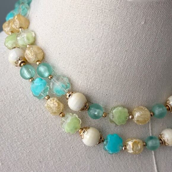 Vintage Aqua Blue Green Beige Beaded Double Layered Estate Short Necklace 20” - Picture 2 of 5
